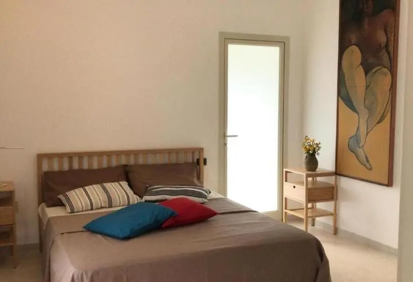 庭の見えるスタンダードトリプルルーム, Tenuta Valle Dell Idro Otranto