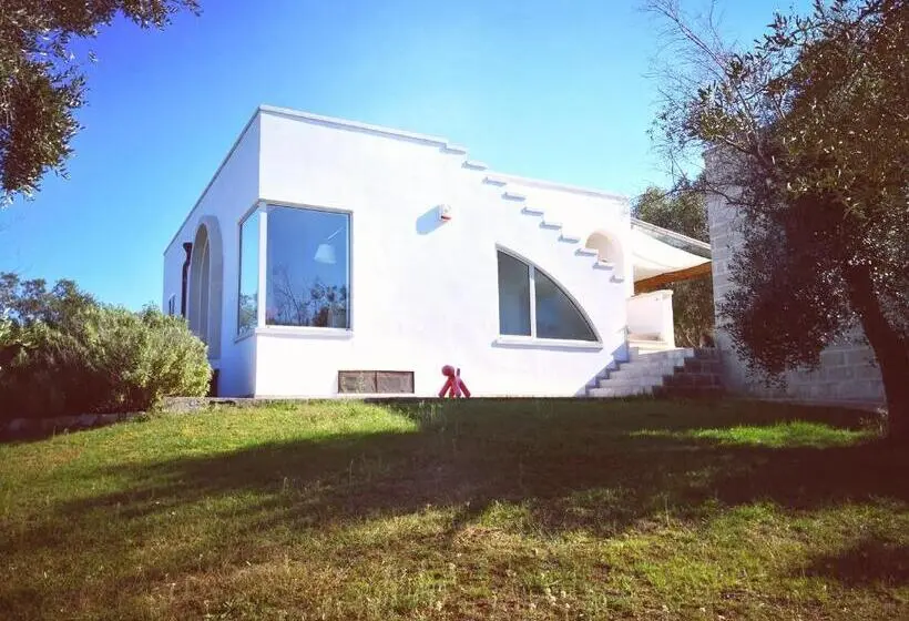 庭の見えるスタンダードトリプルルーム, Tenuta Valle Dell Idro Otranto