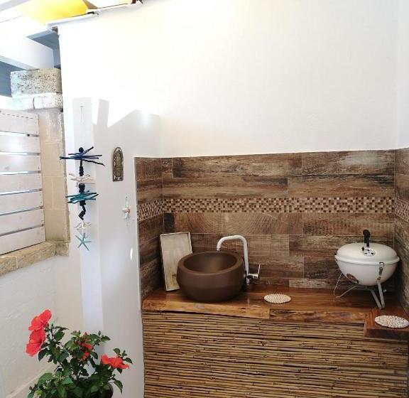 标准间, Beach House Salento