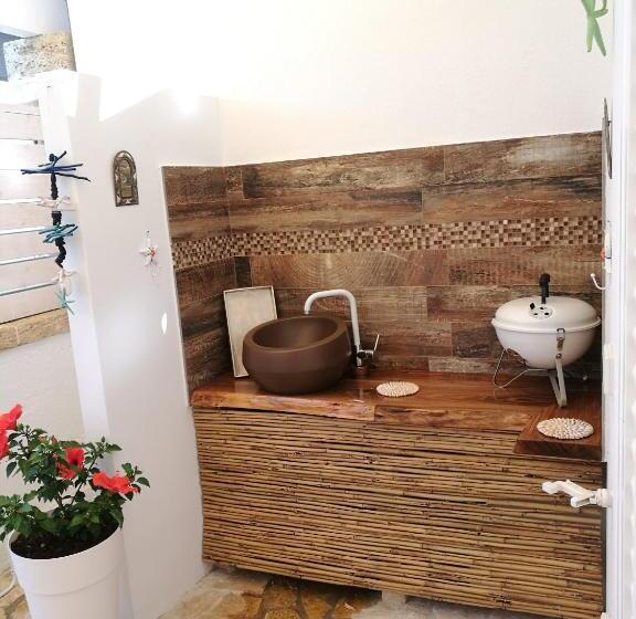 标准间, Beach House Salento