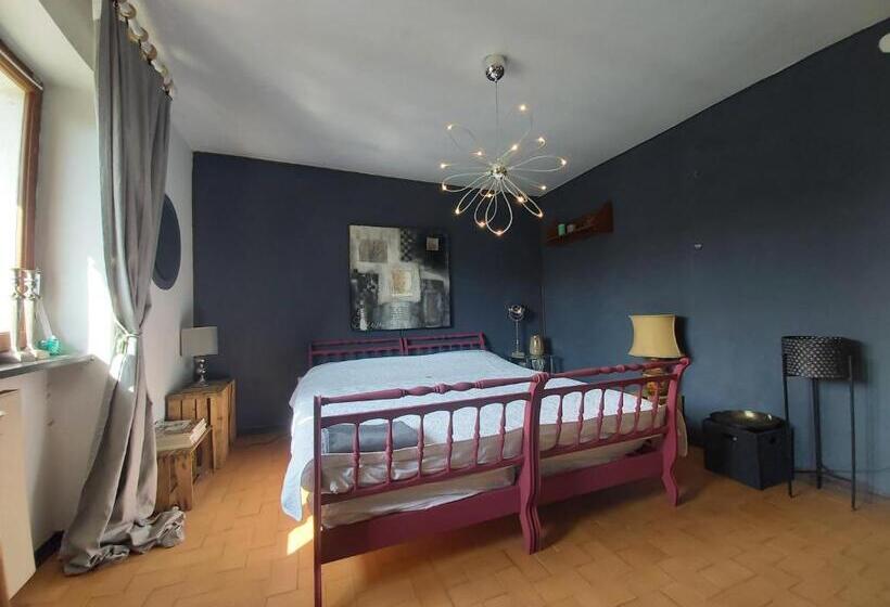 جناح عائلي, Rana Cantante