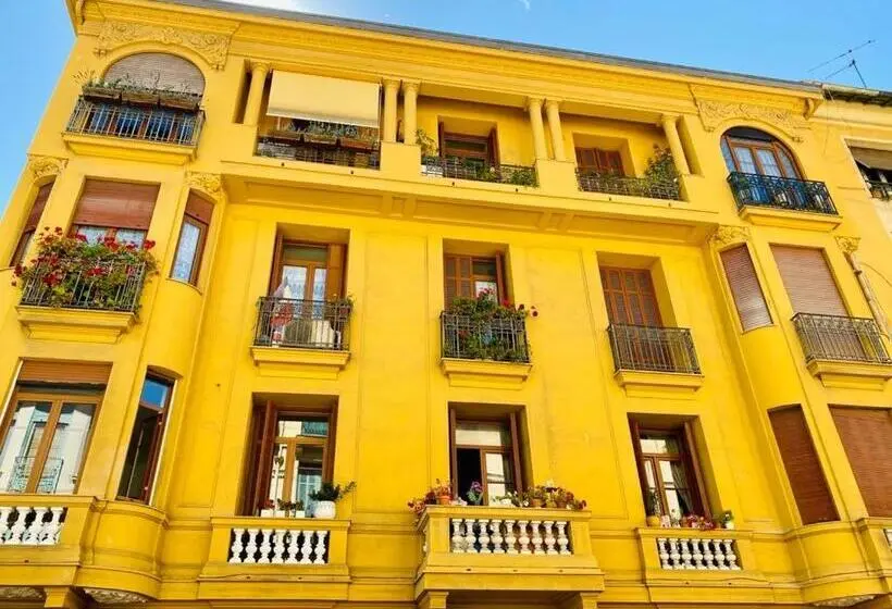 バス共有のスタンダードルーム, Chambres Dans Guest House Centre Ville