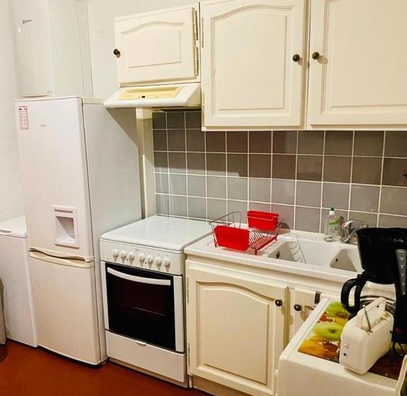 חדר סטנדרט חדר אמבטיה משותף, Chambres Dans Guest House Centre Ville
