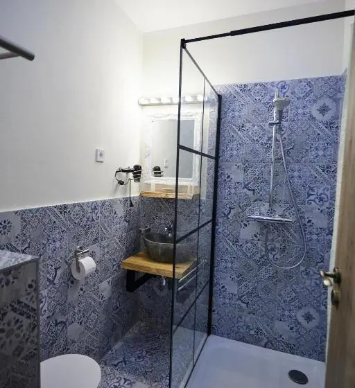 プールの見えるスタンダードトリプルルーム, Complex Butoaiele Transilvaniei Cazare & Spa Natura Relaxare