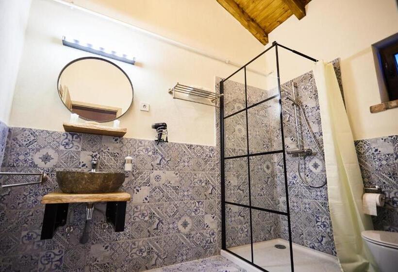 Номер Стандарт Трехместный, Complex Butoaiele Transilvaniei   Cazare & Spa   Natura   Relaxare