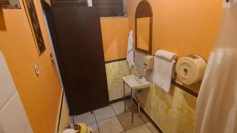 اتاق لوکس, Hostal Doña Mercedes