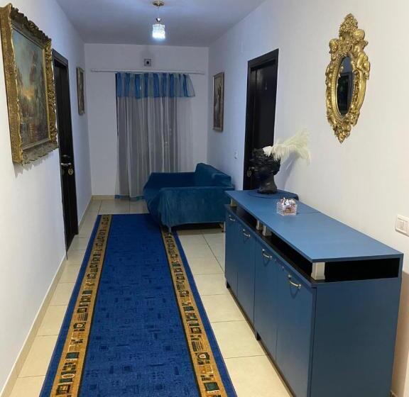 四人标准间, Magnolia