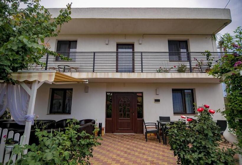 四人标准间, Magnolia