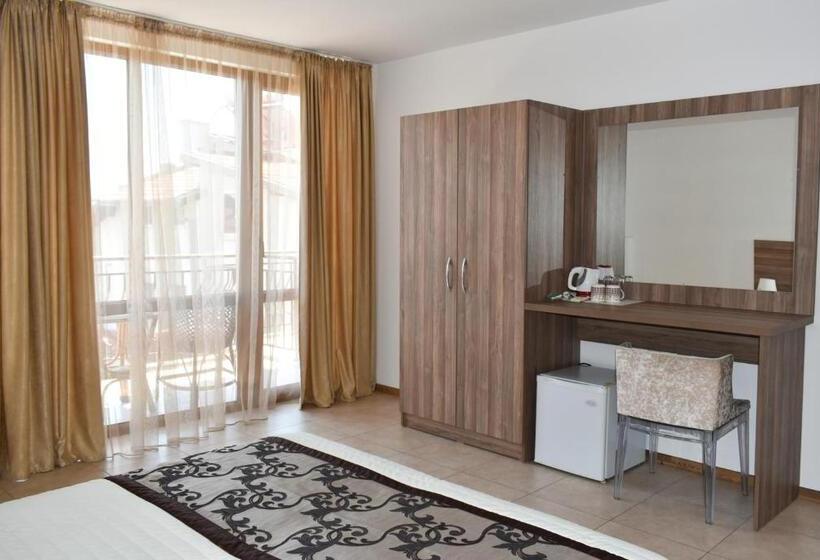 Номер Стандарт, Time Out