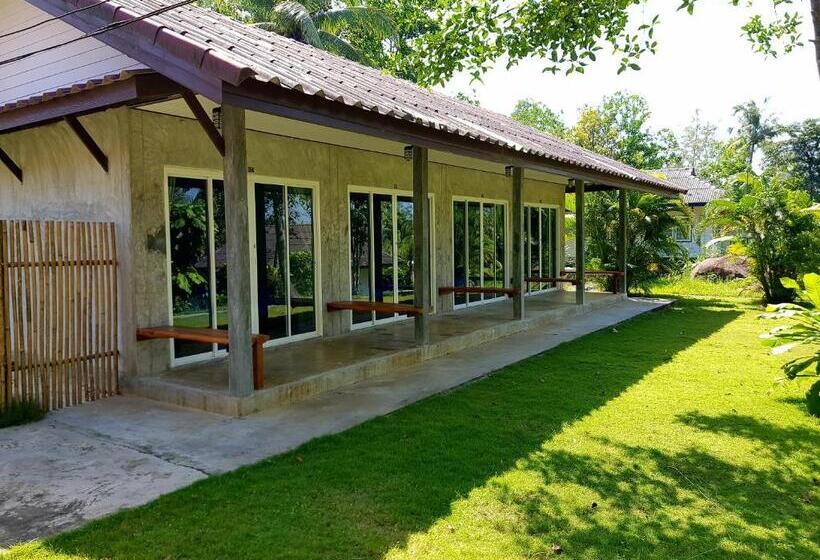 חדר סטנדרט נוף לגינה, S Beach Resort