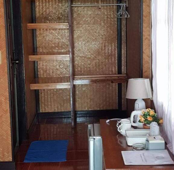 בקתה סטנדרטית עם נוף לים, S Beach Resort