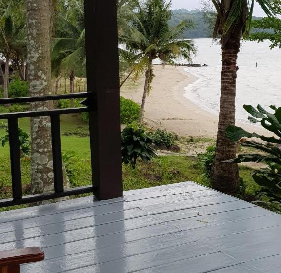 בקתה סטנדרטית עם נוף לים, S Beach Resort