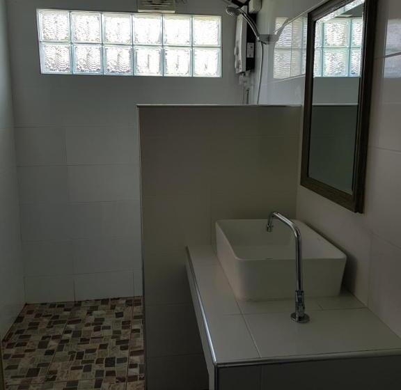 חדר משפחתי נוף לים, S Beach Resort