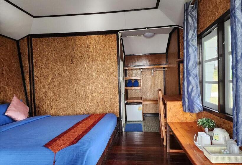 בקתה סטנדרטית עם נוף לים, S Beach Resort