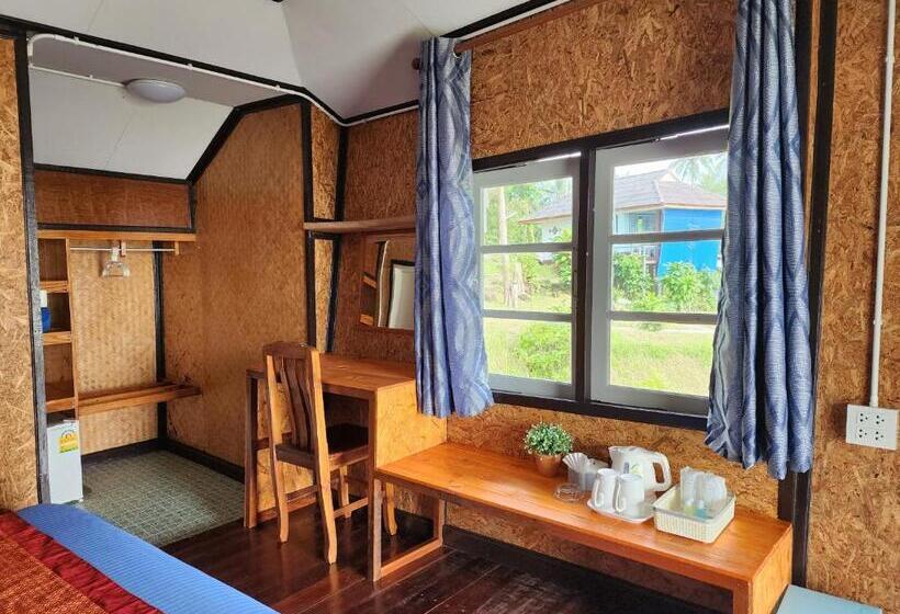 בקתה סטנדרטית עם נוף לים, S Beach Resort