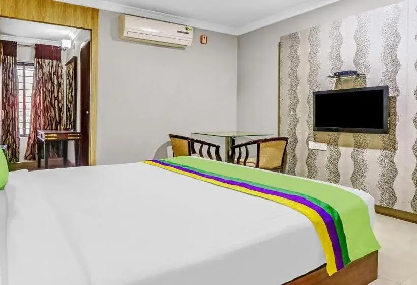 スタンダードルーム, Treebo Symphony Hotels And Resorts Angamally