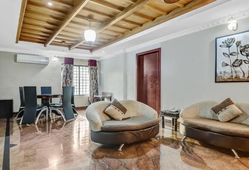 高级大房间, Treebo Symphony Hotels And Resorts Angamally