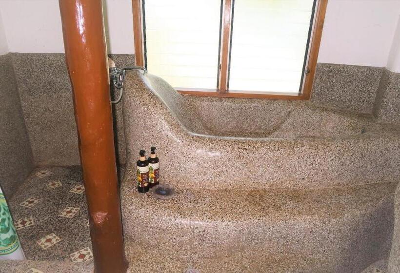 سوییت سوپریور با چشم‌انداز دریا, Villa Marmarine Beach Resort & Restaurant