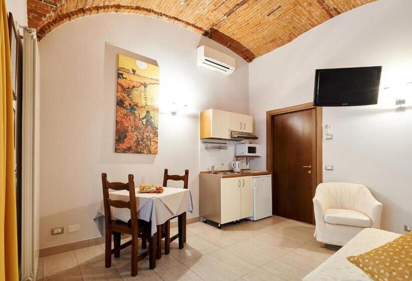 استودیوی استاندارد, Antico Borgo