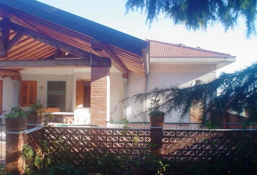 غرفة قياسية ثلاثية, Il Vigneto