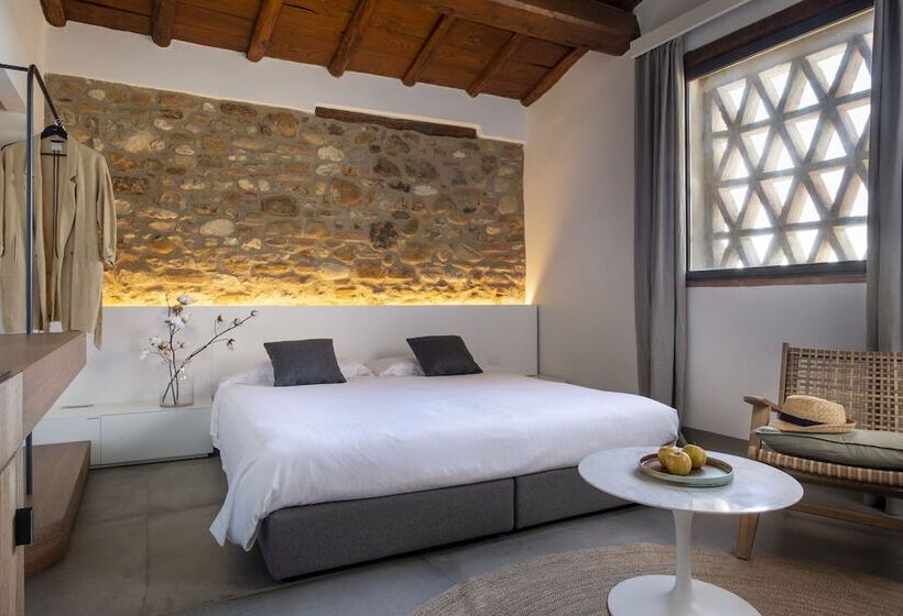 חדר סופריור, Salvadonica