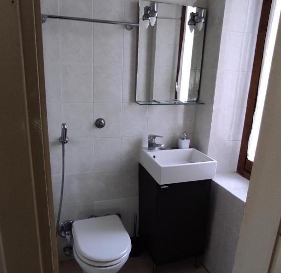 اتاق اکونومی, Florence Room B&b