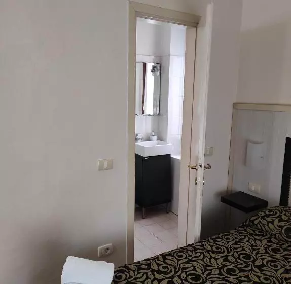 اتاق اکونومی, Florence Room B&b