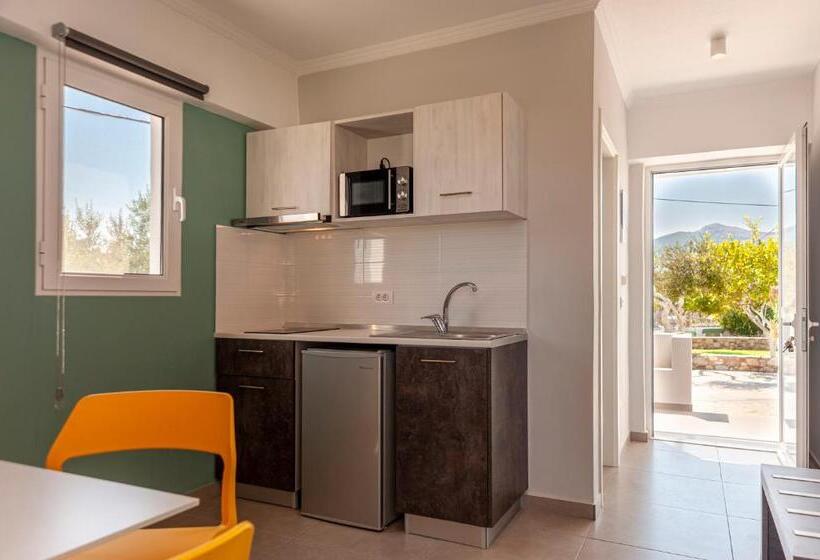 Quarto Triplo Superior, Gelli Apartments