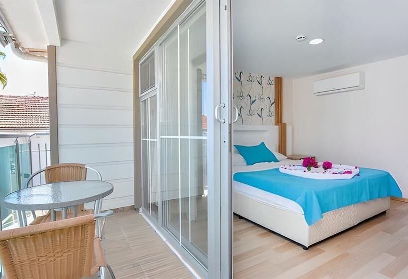 标准单人间, Clover Magic Altinkum Park