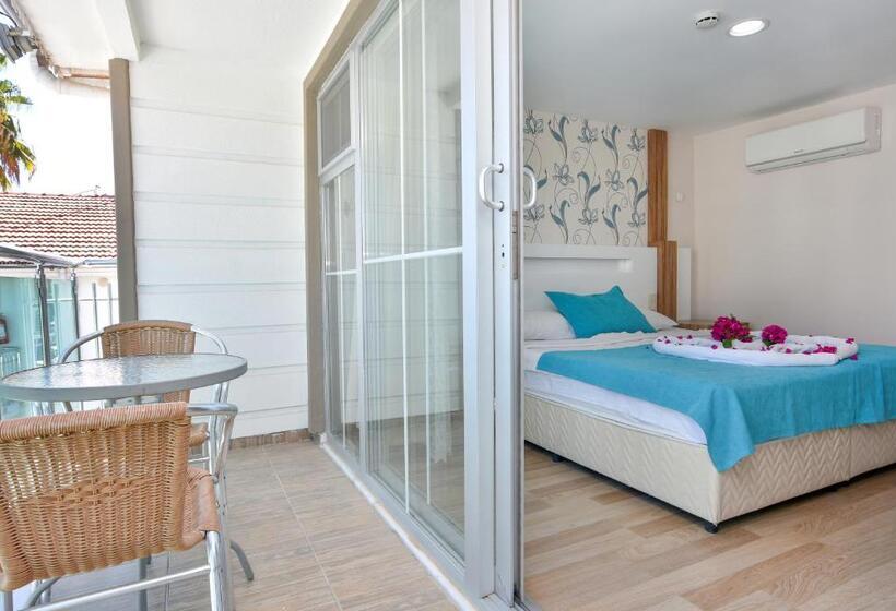 标准单人间, Clover Magic Altinkum Park