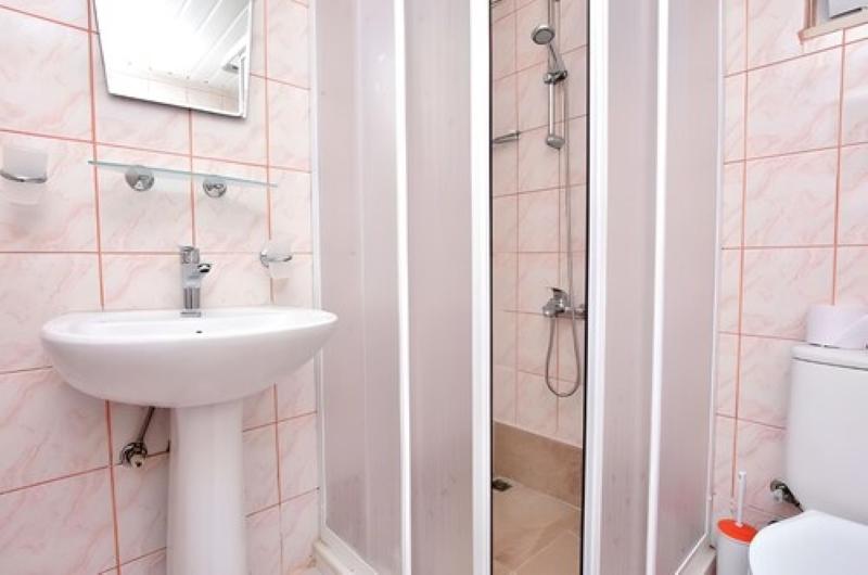 标准单人间, Clover Magic Altinkum Park