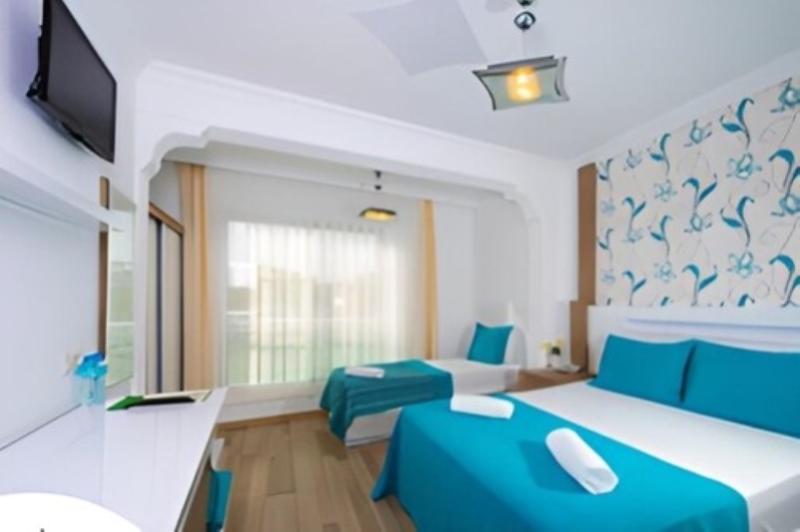 标准三人间, Clover Magic Altinkum Park