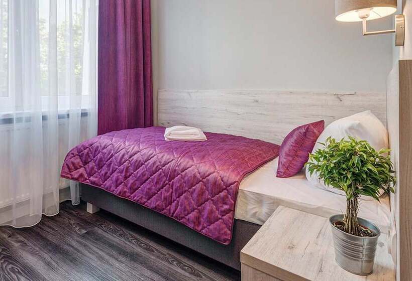 اتاق راحتی یک تخته, Arktur City
