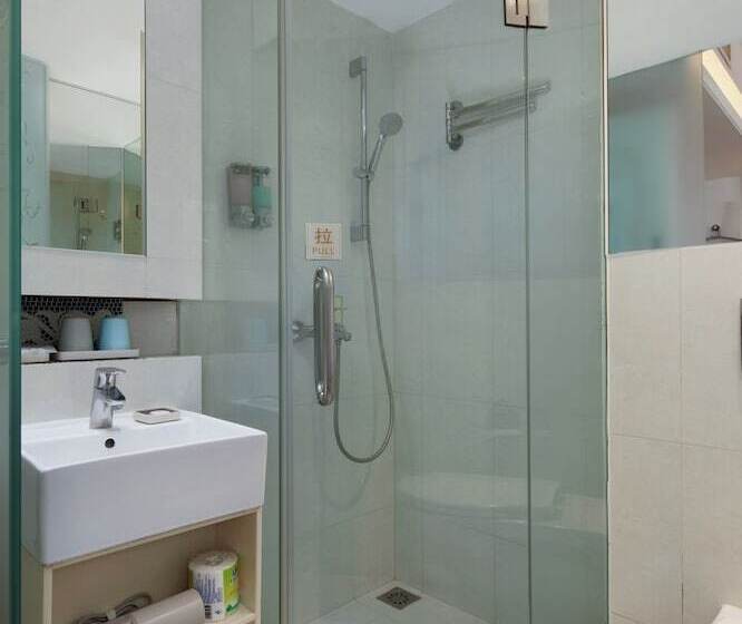 اتاق استاندارد, Ole Tai Sam Un