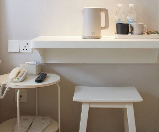 اتاق استاندارد, Ole Tai Sam Un