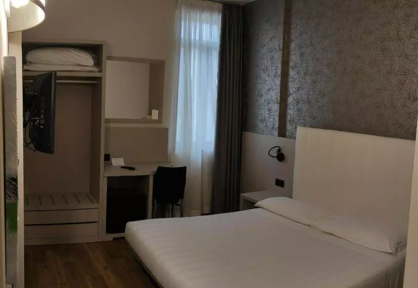 Standard-huone, Parc