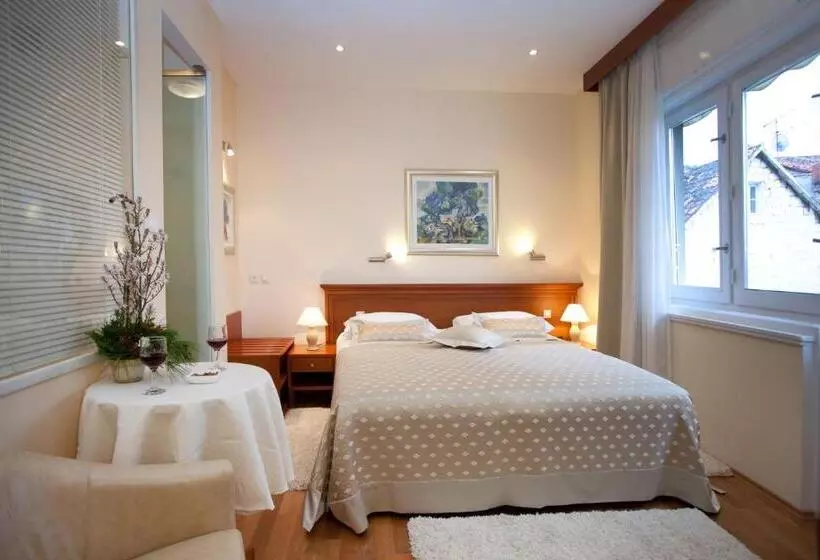 Quarto Superior, Royal Suites