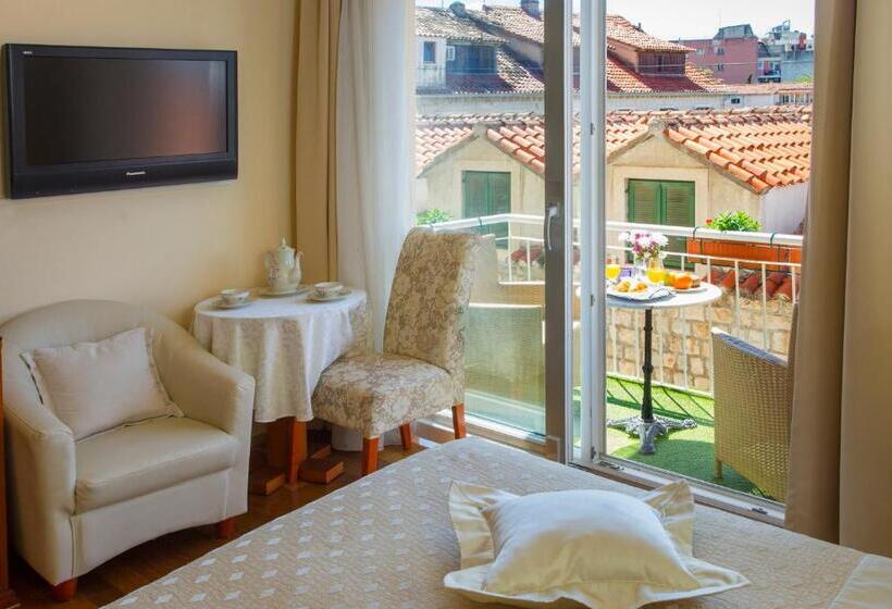 발코니 수피리어 룸, Royal Suites