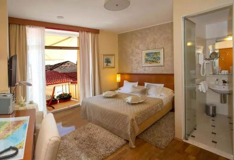 Quarto Superior com Sacada, Royal Suites