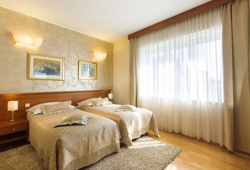 수피리어 룸, Royal Suites