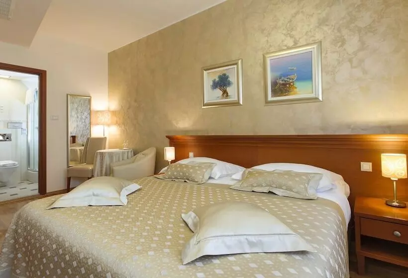 Quarto Superior, Royal Suites