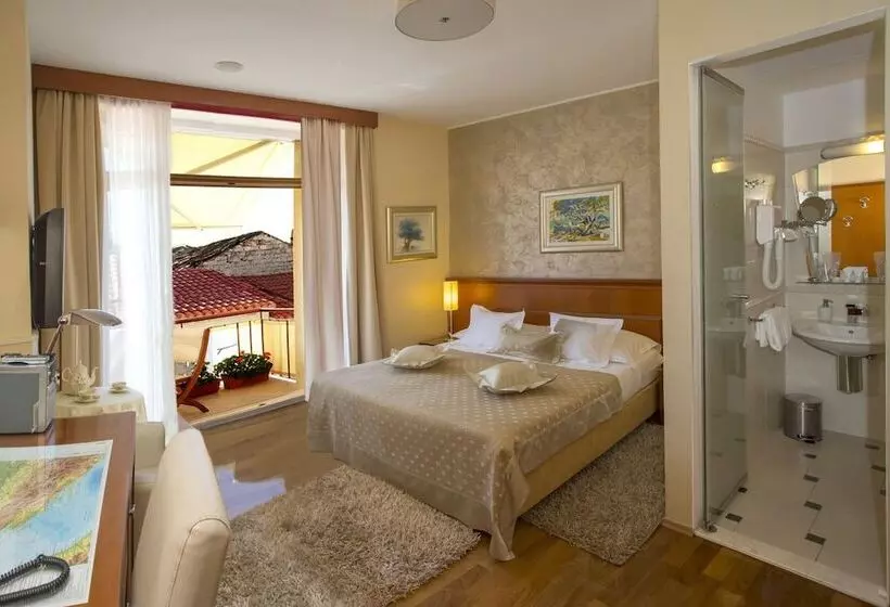 Quarto Superior com Sacada, Royal Suites