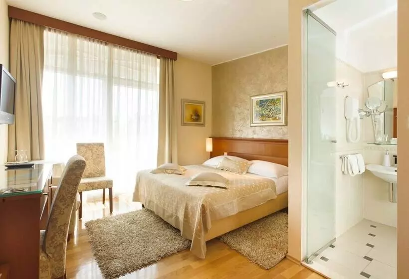 Quarto Superior com Sacada, Royal Suites