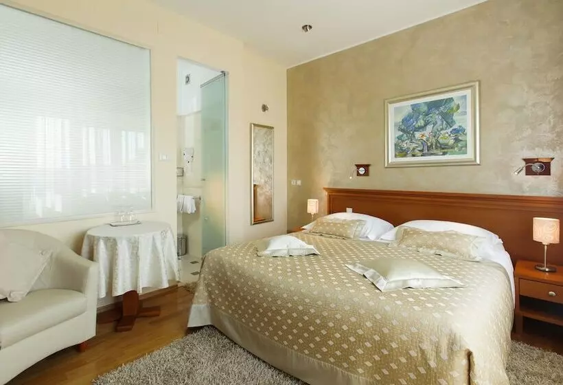 Quarto Superior com Sacada, Royal Suites