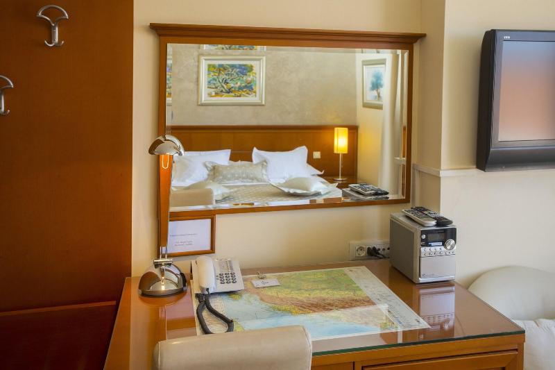 高级大房间, Royal Suites