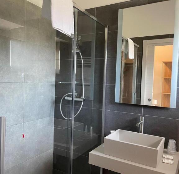 חדר קומפורט, Sant Elia