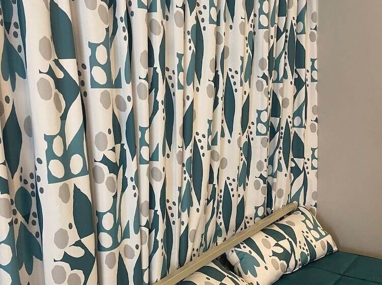 חדר קומפורט, Sant Elia