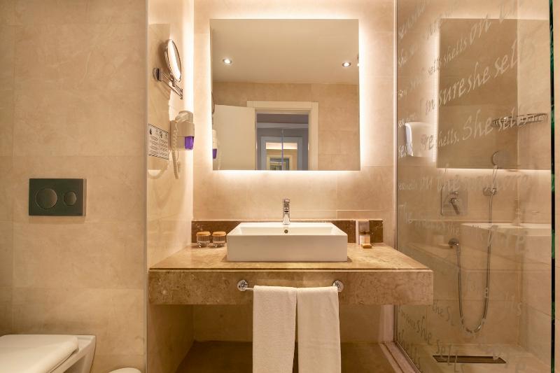 اتاق خانوادگی, Seashell Resort & Spa
