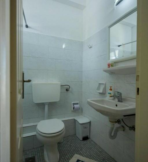 اتاق استاندارد سه نفره, Sunrise