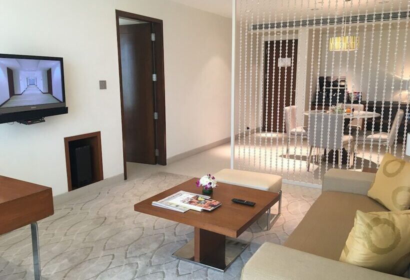 디럭스 스위트, Taj Yeshwantpur Bengaluru